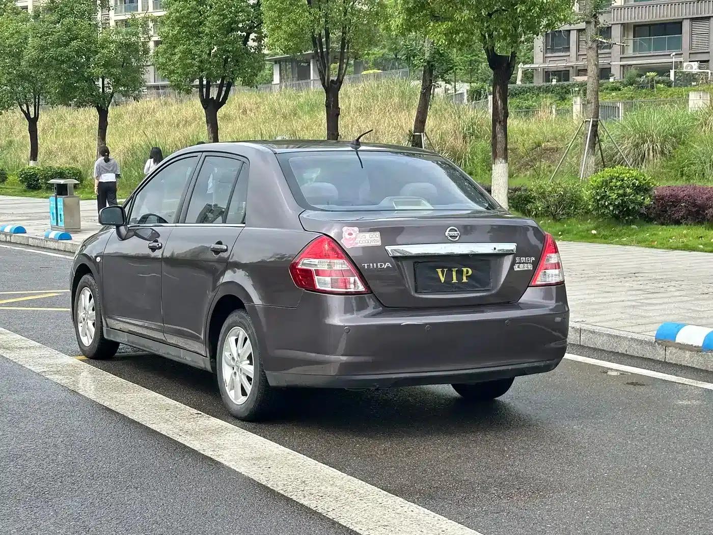 Tiida 2009 1.6L Automatic Technology Edition — миниатюра 7
