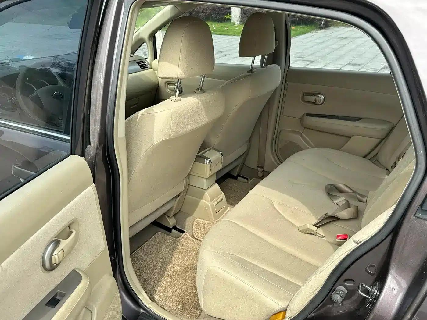 Tiida 2009 1.6L Automatic Technology Edition — миниатюра 10