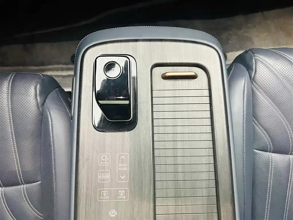 ARIYA 2022 All-Wheel Drive High-Performance Top-of-the-Line Edition — миниатюра 17
