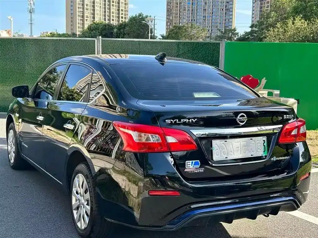 Nissan Sylphy EV 2018 Smart Edition — миниатюра 9