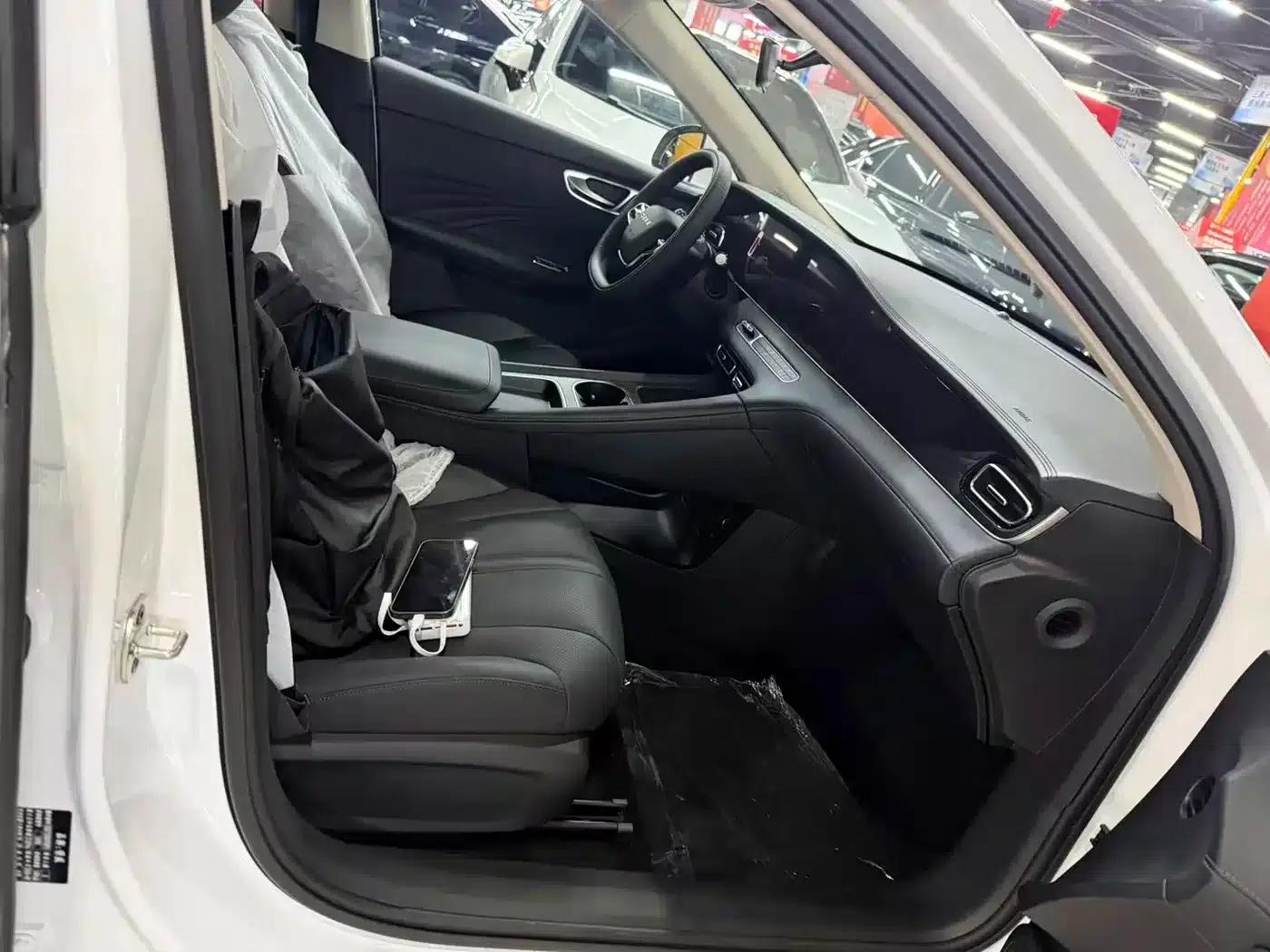 Roewe D7 2023 DMH 125km Super Edition — миниатюра 11