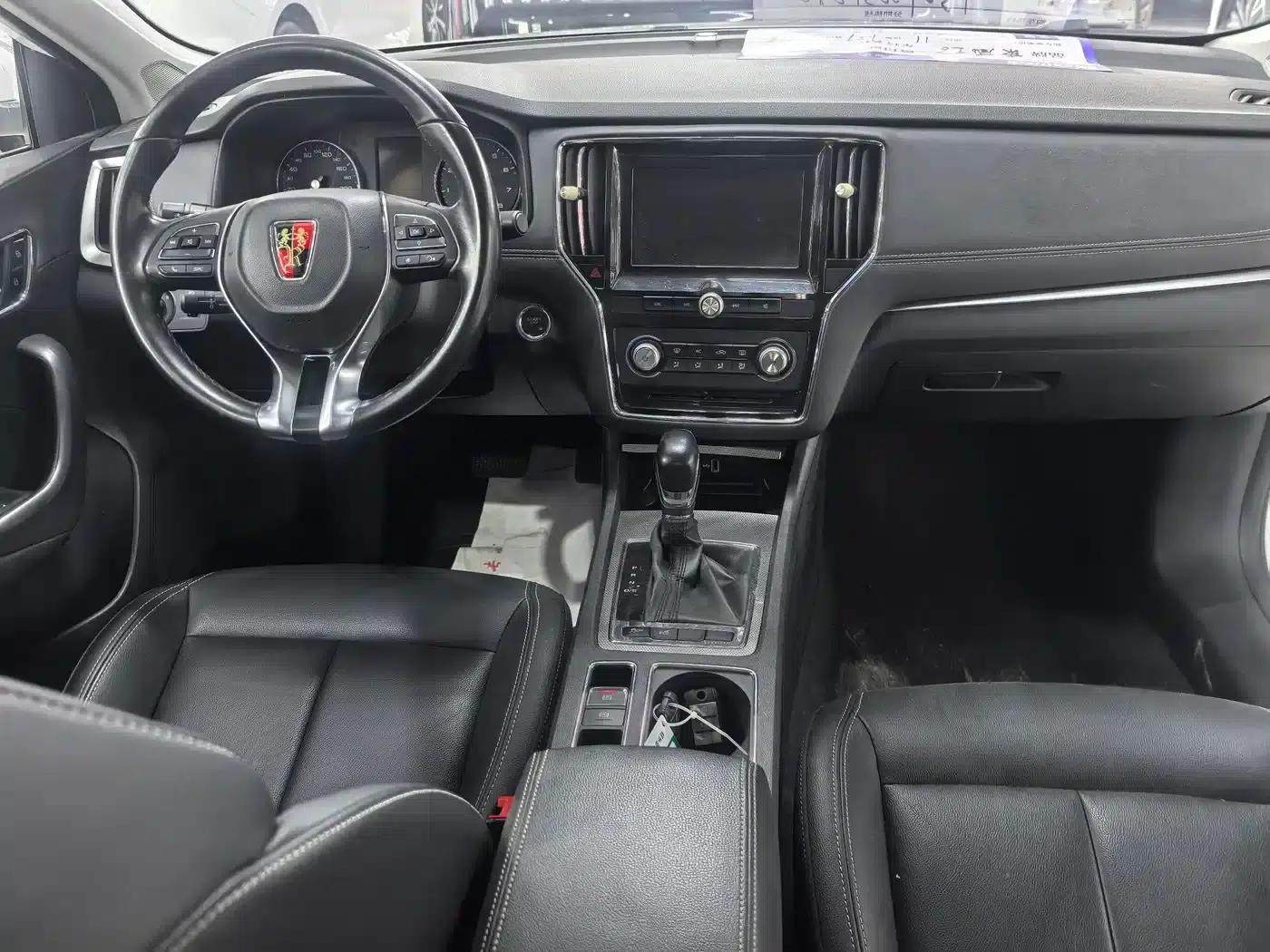 Roewe i6 Classic 2018 20T Automatic Internet Smart Edition — миниатюра 5