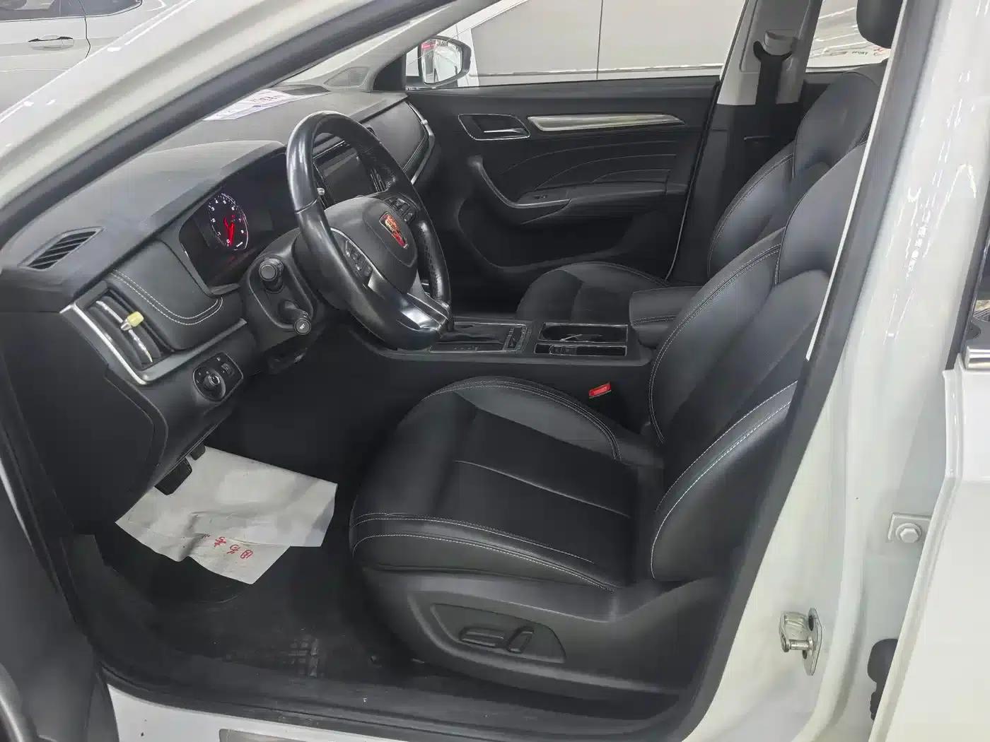 Roewe i6 Classic 2018 20T Automatic Internet Smart Edition — миниатюра 6