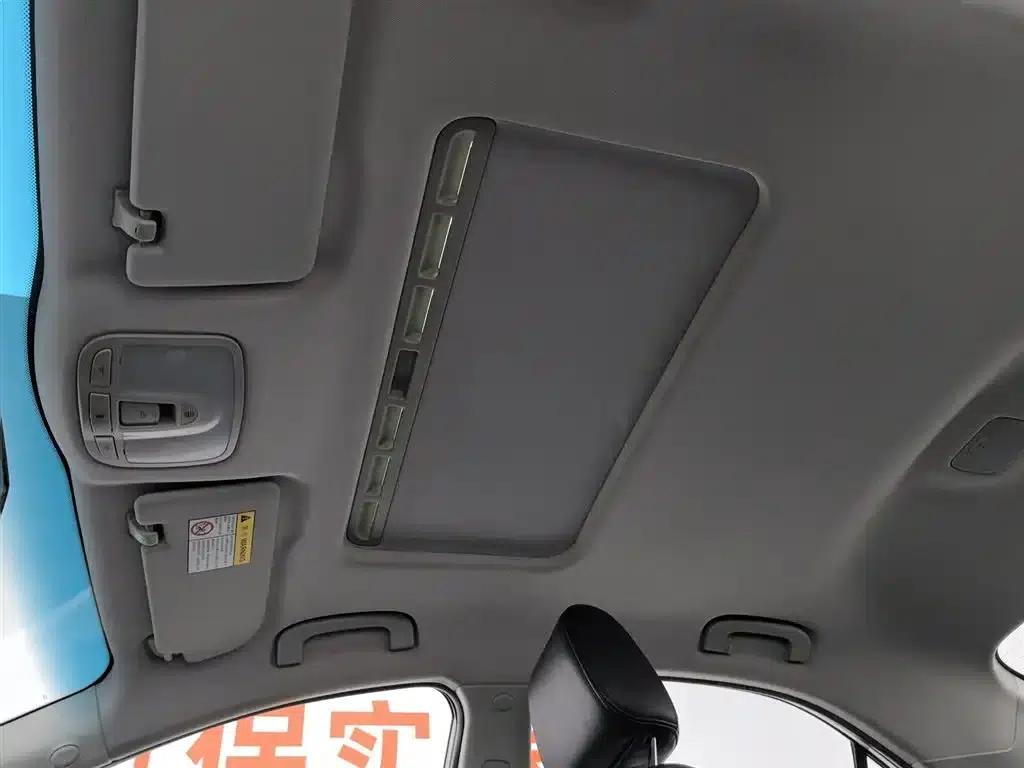 Roewe 360 2015 1.5L Manual Deluxe Edition — миниатюра 14