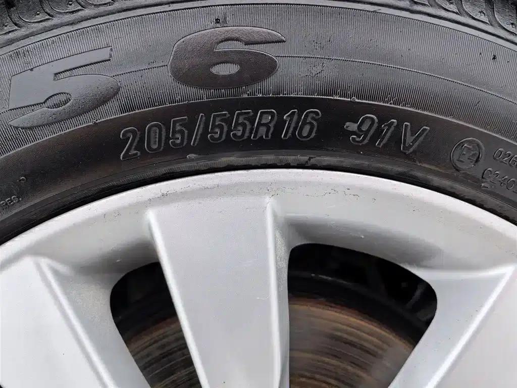 Roewe 360 2015 1.5L Manual Deluxe Edition — миниатюра 24