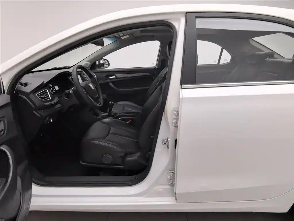 Roewe 360 2015 1.5L Manual Deluxe Edition — миниатюра 10