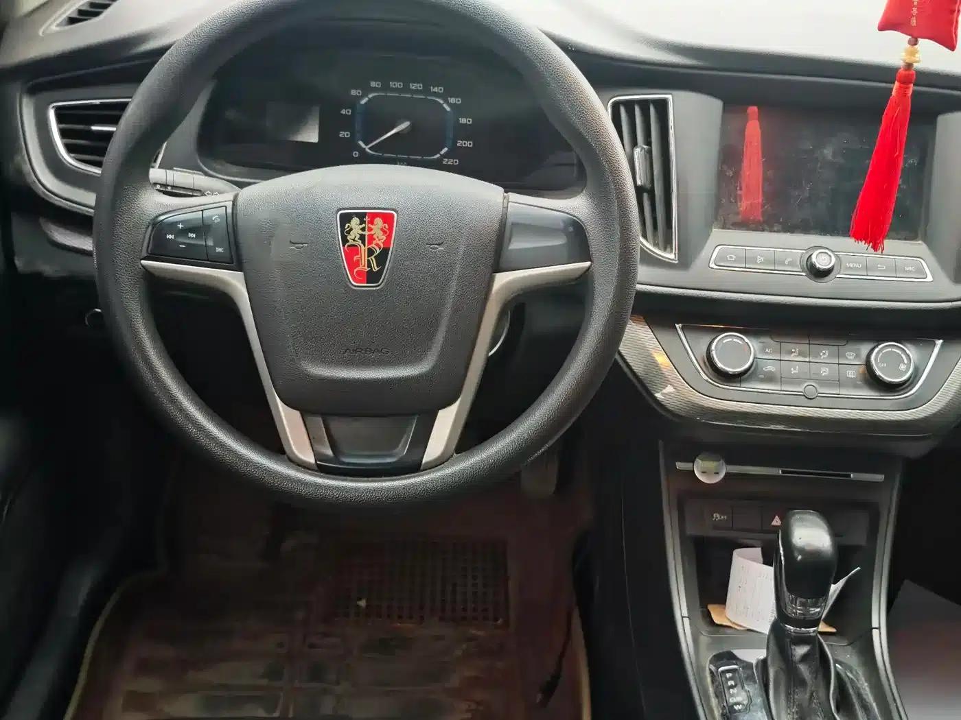 Roewe 360 2015 1.5L Automatic Deluxe Edition — миниатюра 6