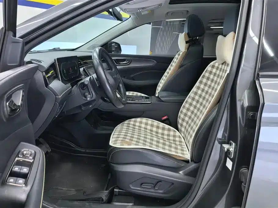 Roewe RX5 New Energy 2021 ePLUS National Trend Ronglin Luxury Edition — миниатюра 9