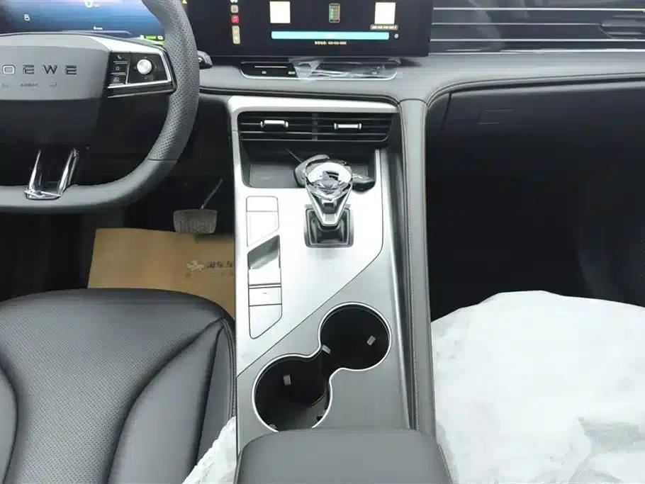 Roewe RX5 New Energy 2023 eRX5 Super Hybrid Edition — миниатюра 16