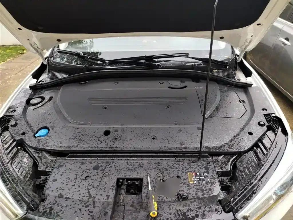 Roewe Ei5 2021 500 Heartfelt Edition — миниатюра 11