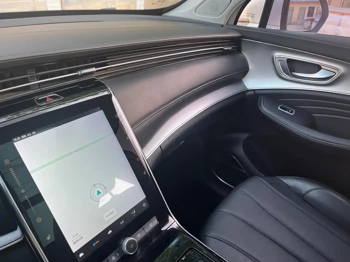 Roewe RX5 MAX 2019 300TGI Automatic 4G Connected Luxury Edition — миниатюра 13