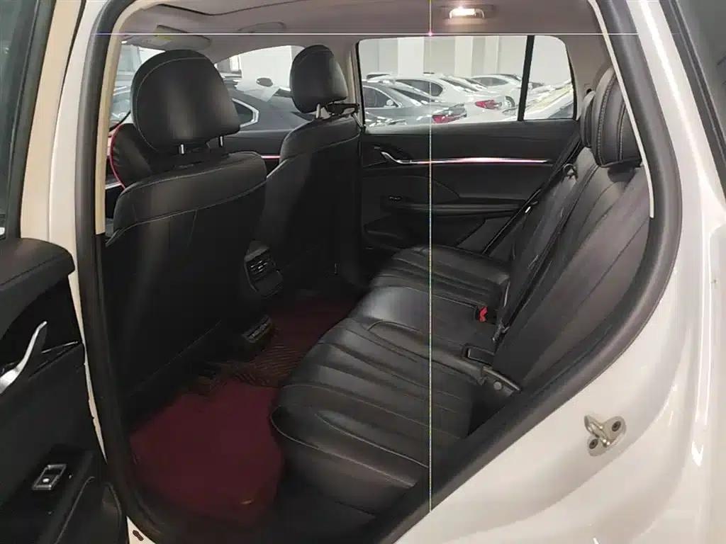 Roewe RX5 MAX 2022 1.5T Automatic Premium Edition — миниатюра 17