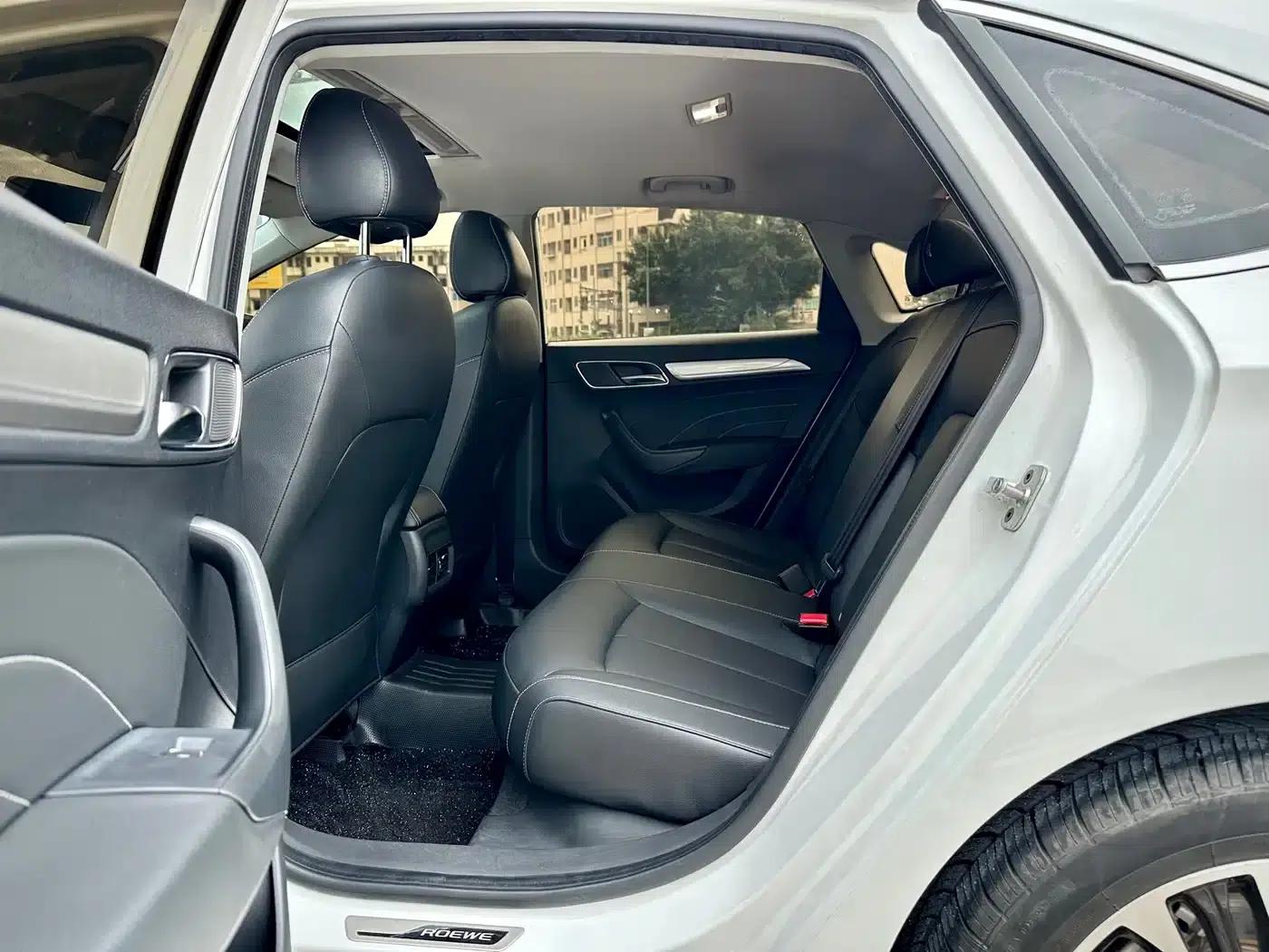 Roewe i6 New Energy 2019 PLUS 50T Internet Glory Flagship Edition — миниатюра 10
