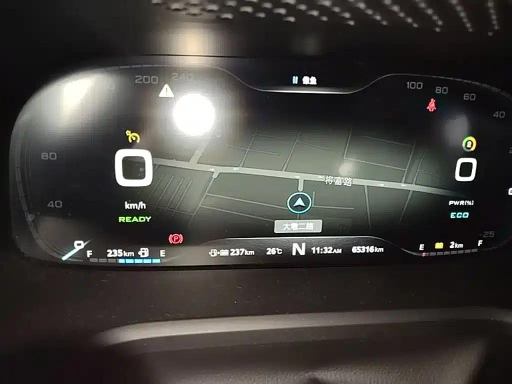 Roewe i6 New Energy 2017 45T Hybrid Connected Smart Edition — миниатюра 12