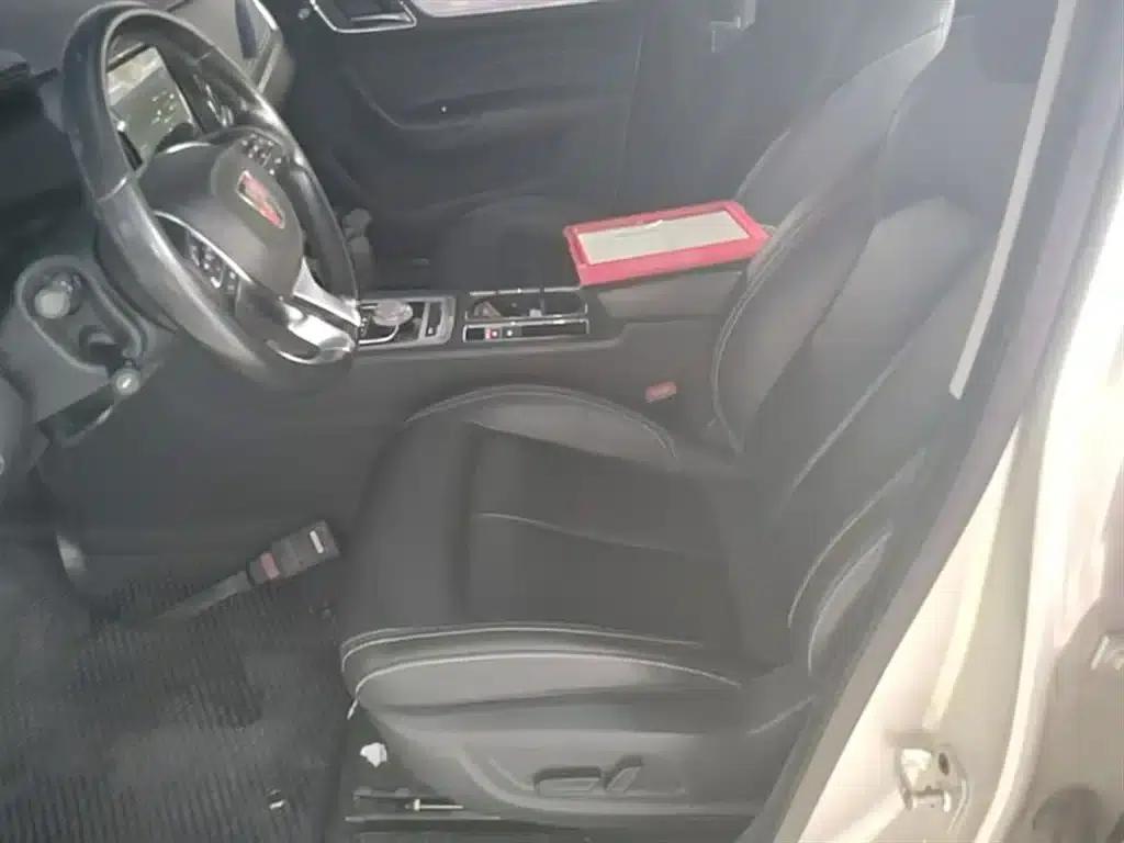 Roewe i6 New Energy 2017 45T Hybrid Connected Smart Edition — миниатюра 15