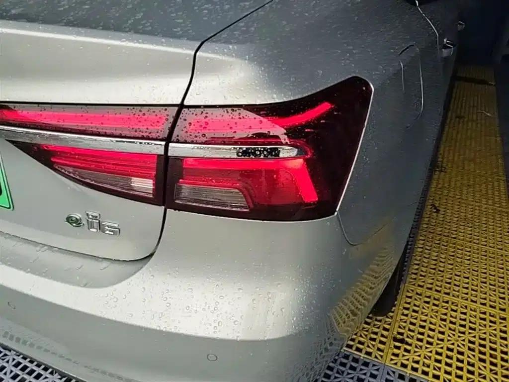 Roewe i6 New Energy 2017 45T Hybrid Connected Smart Edition — миниатюра 8