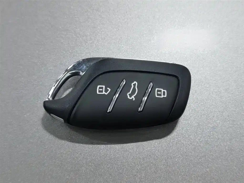 Roewe D5X DMH 2024 135 Flagship Edition — миниатюра 19