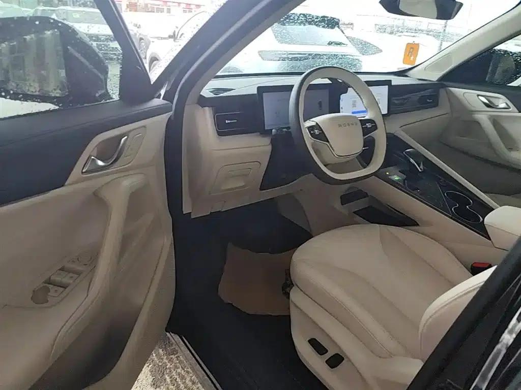 Roewe D5X DMH 2024 Model 135 Tech Edition — миниатюра 16