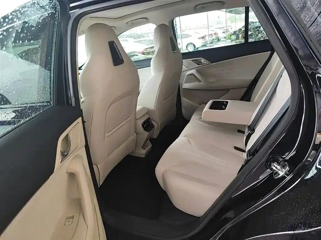 Roewe D5X DMH 2024 Model 135 Tech Edition — миниатюра 17