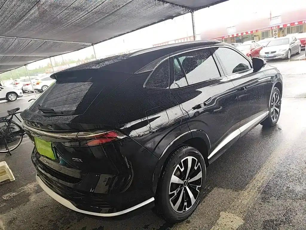 Roewe D5X DMH 2024 Model 135 Tech Edition — миниатюра 7