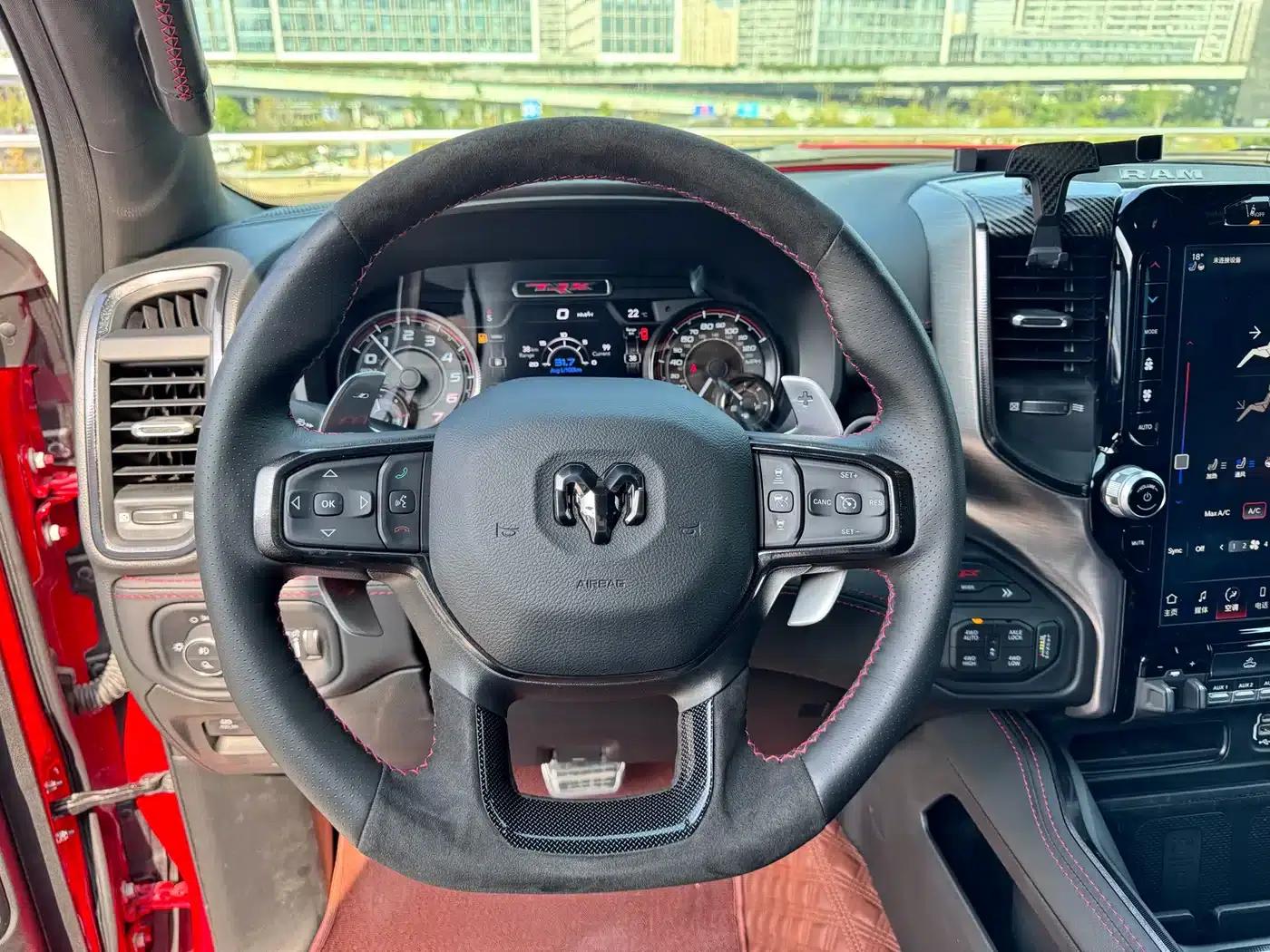 RAM Trucks Tyrannosaurus Rex 2023 6.2T Automatic — миниатюра 11