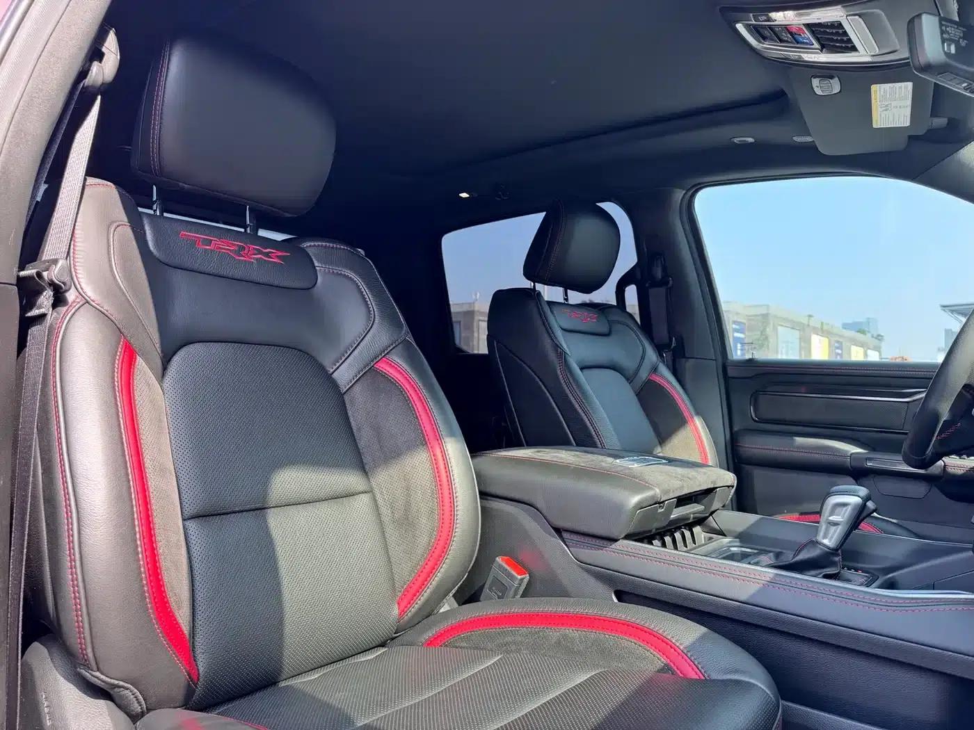 RAM Trucks Tyrannosaurus Rex 2023 6.2T Automatic — миниатюра 18