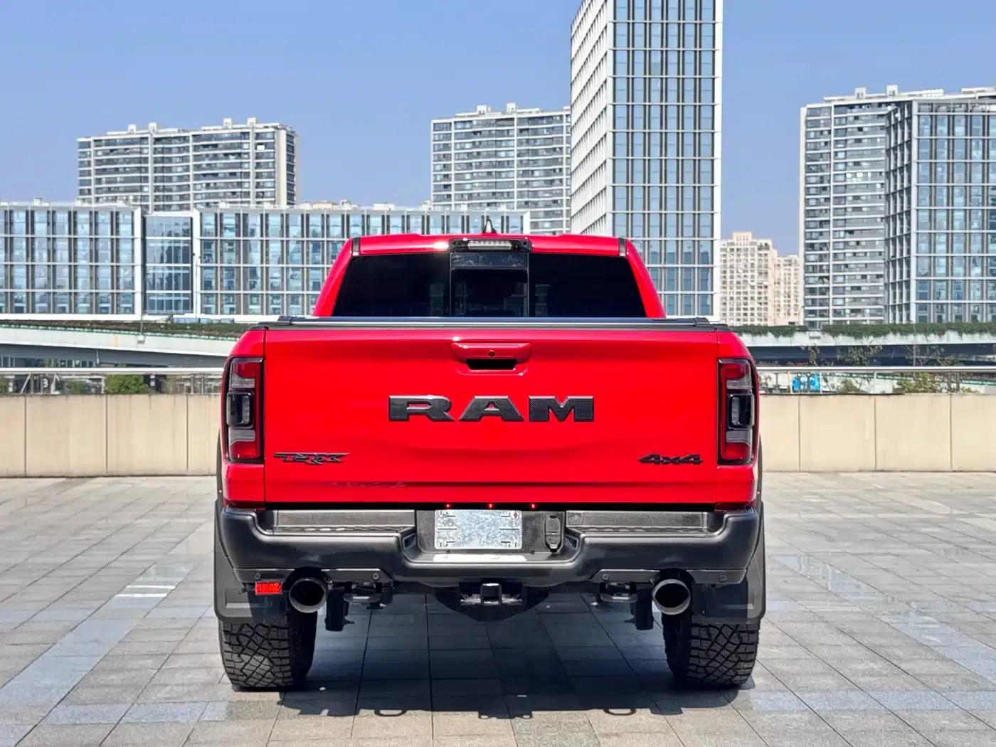 RAM Trucks Tyrannosaurus Rex 2023 6.2T Automatic — миниатюра 4