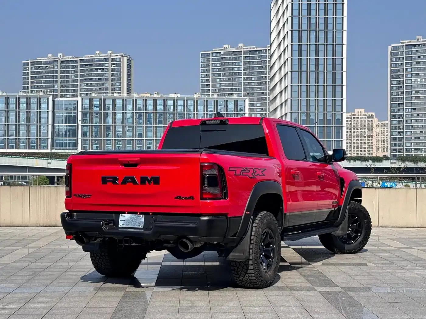 RAM Trucks Tyrannosaurus Rex 2023 6.2T Automatic — миниатюра 5