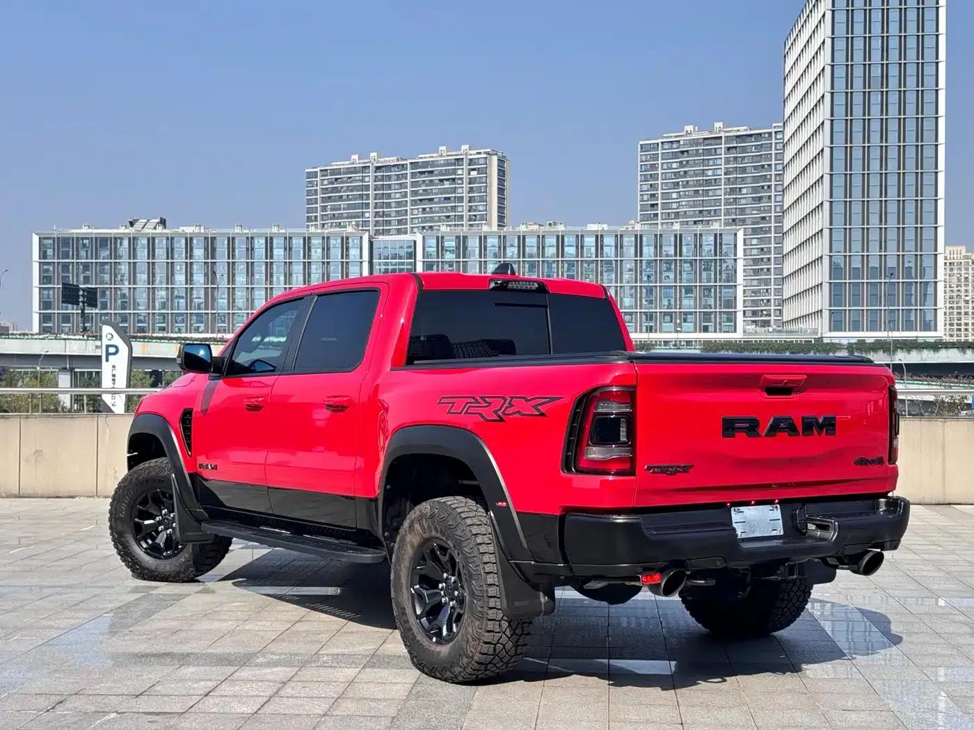 RAM Trucks Tyrannosaurus Rex 2023 6.2T Automatic — миниатюра 6