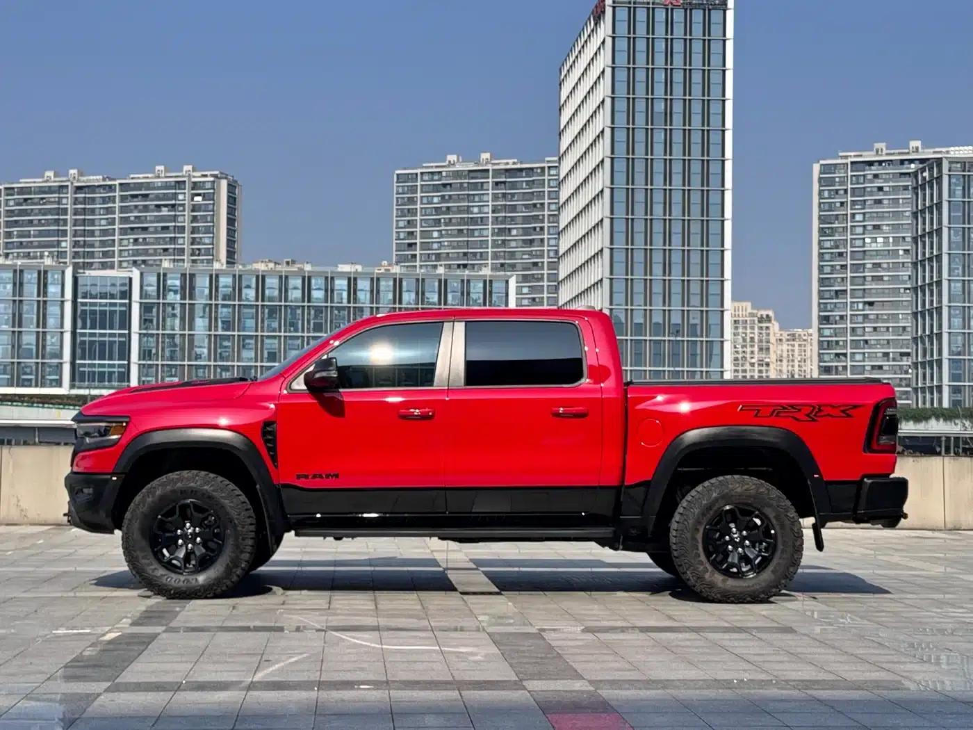 RAM Trucks Tyrannosaurus Rex 2023 6.2T Automatic — миниатюра 7