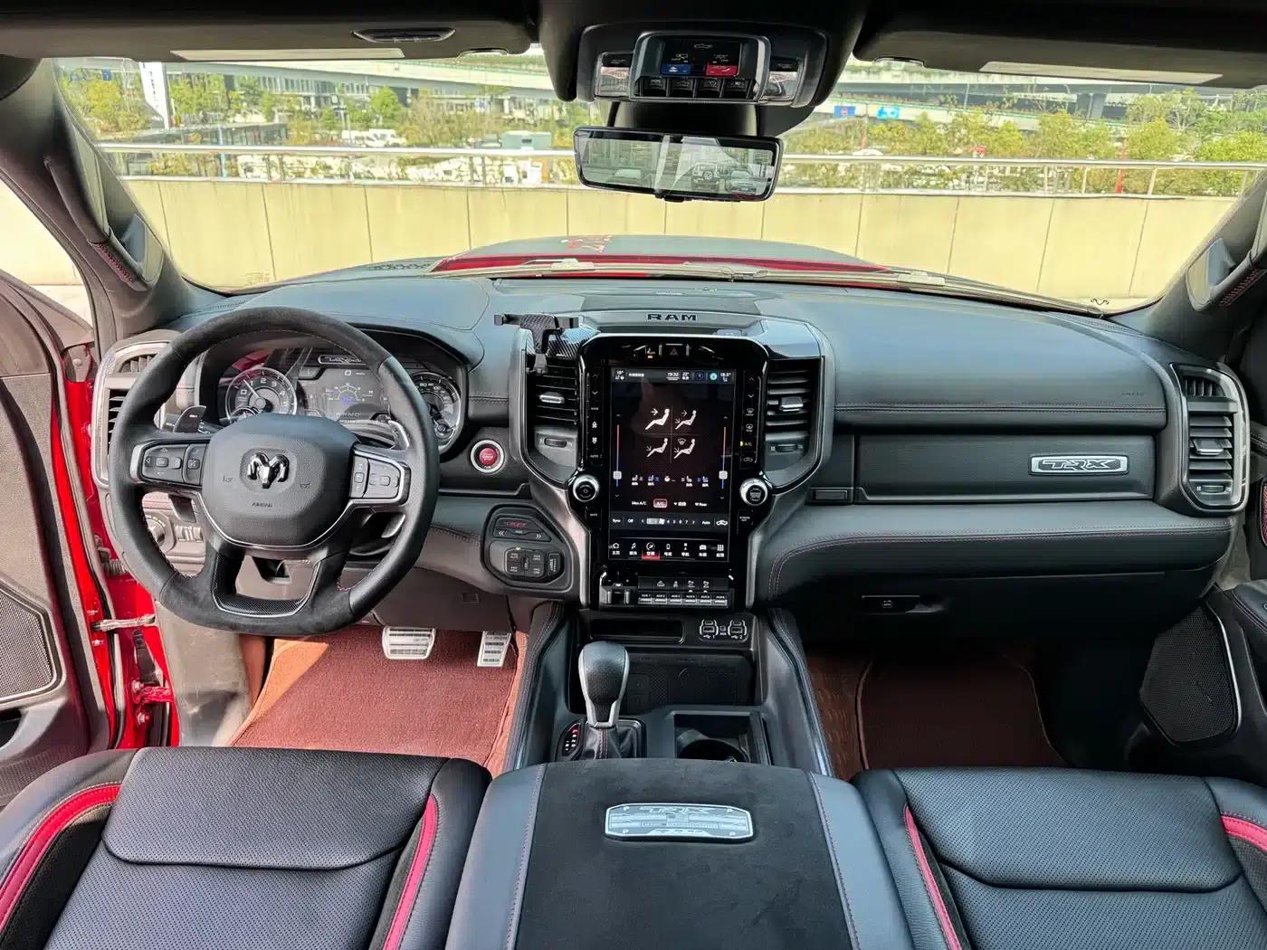 RAM Trucks Tyrannosaurus Rex 2023 6.2T Automatic — миниатюра 8