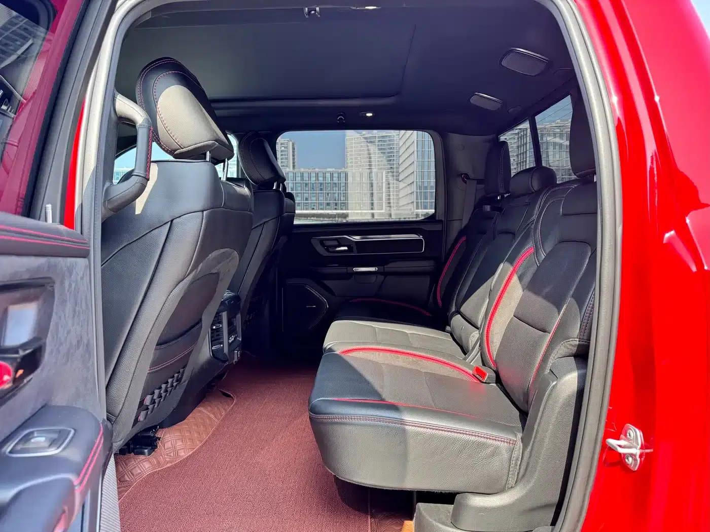 RAM Trucks Tyrannosaurus Rex 2023 6.2T Automatic — миниатюра 10