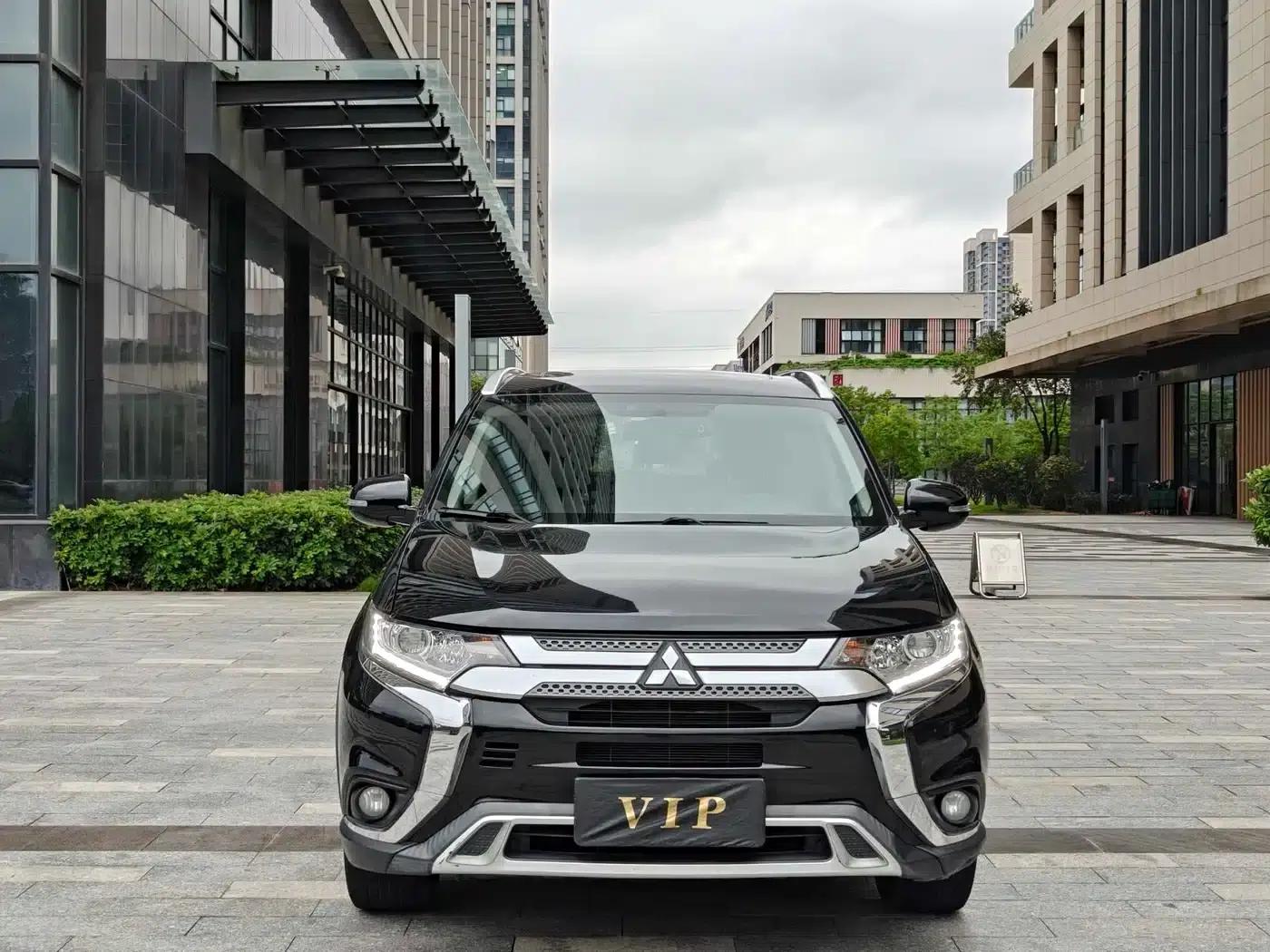 Outlander 2019 2.0L 2WD Enjoy Edition 7-seater National VI Emission Standard — миниатюра 1