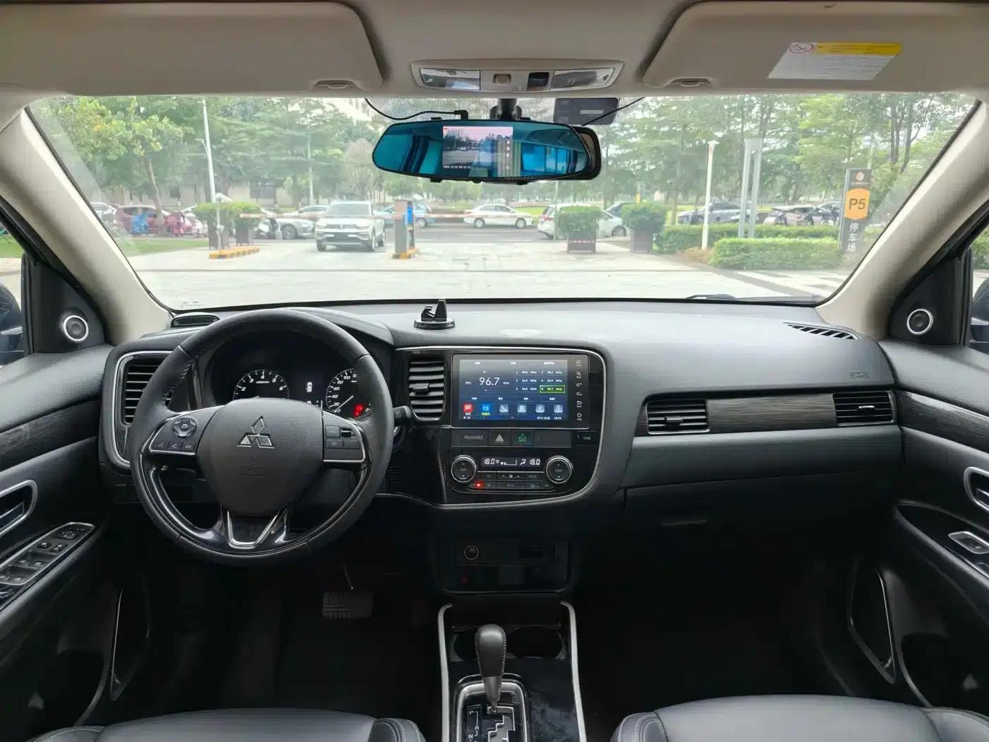 Outlander 2019 2.0L 2WD Enjoy Edition 7-seater National VI Emission Standard — миниатюра 11