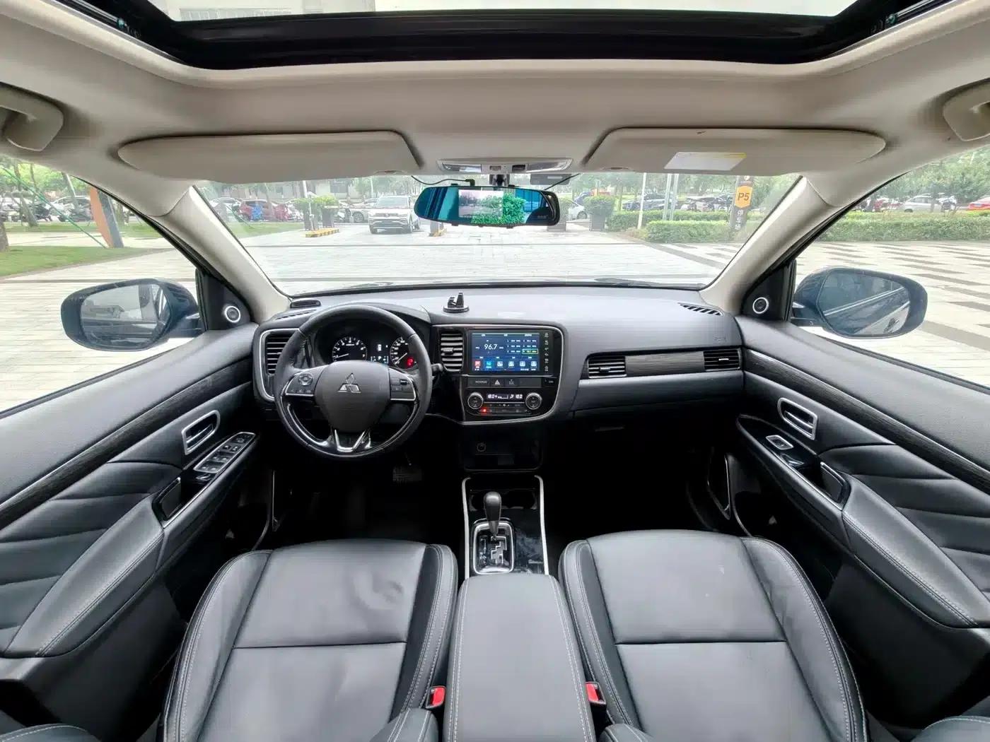 Outlander 2019 2.0L 2WD Enjoy Edition 7-seater National VI Emission Standard — миниатюра 12