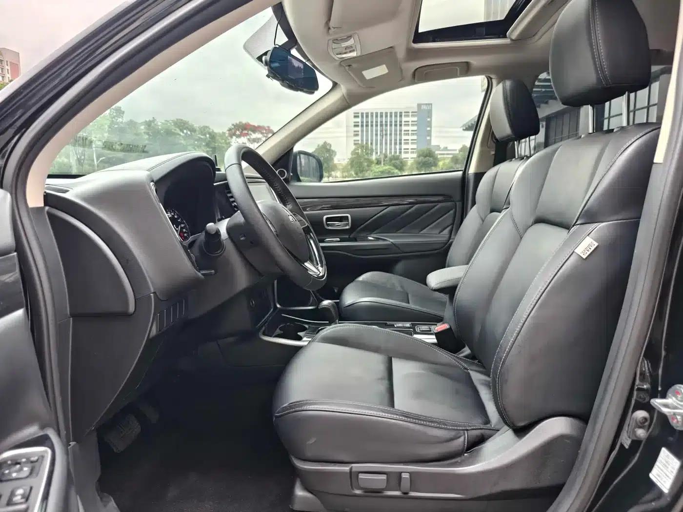 Outlander 2019 2.0L 2WD Enjoy Edition 7-seater National VI Emission Standard — миниатюра 6