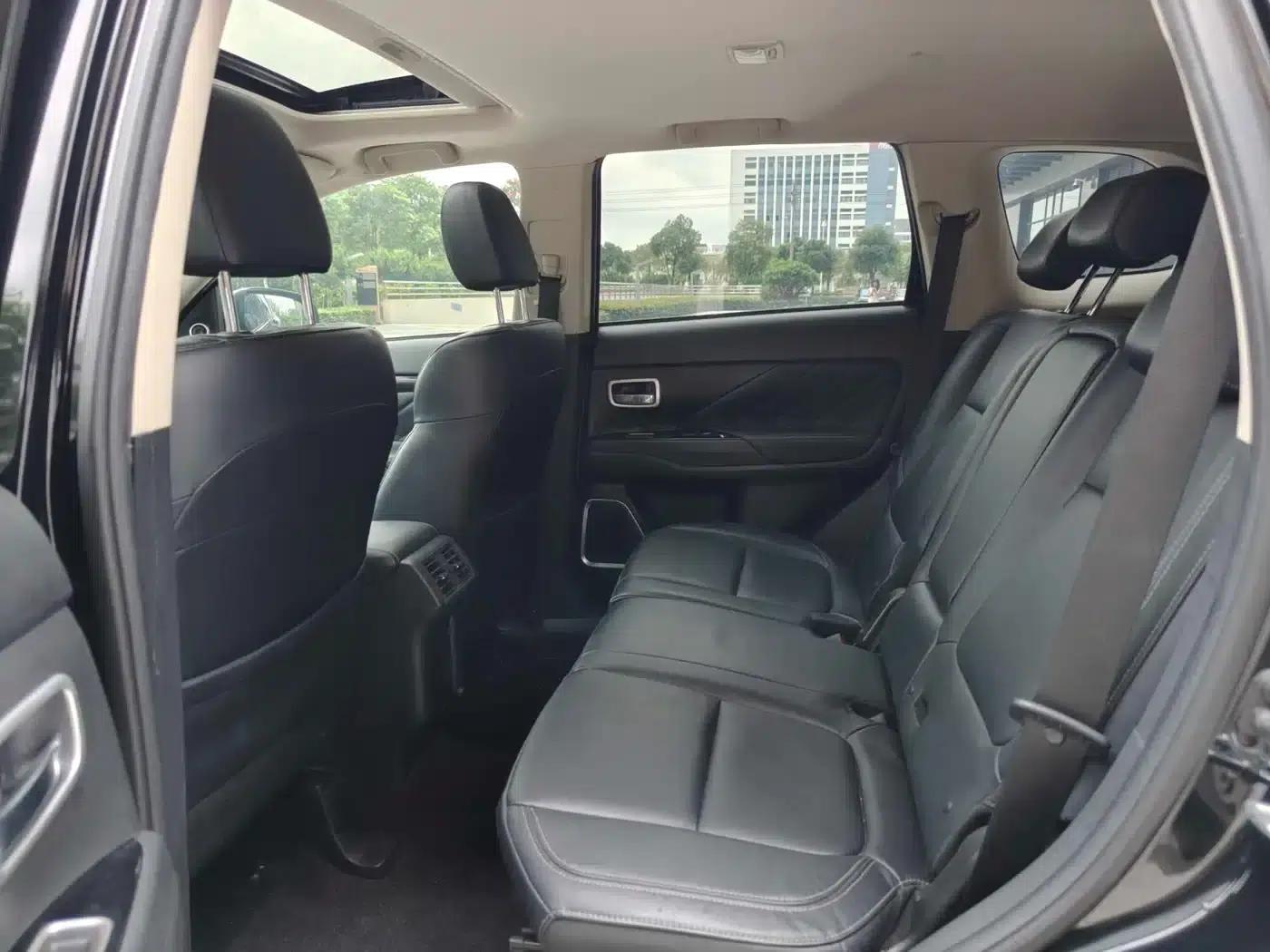 Outlander 2019 2.0L 2WD Enjoy Edition 7-seater National VI Emission Standard — миниатюра 7
