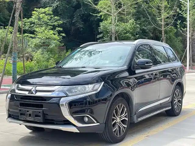Outlander 2018 2.0L 2WD Joyful Edition 7-seater