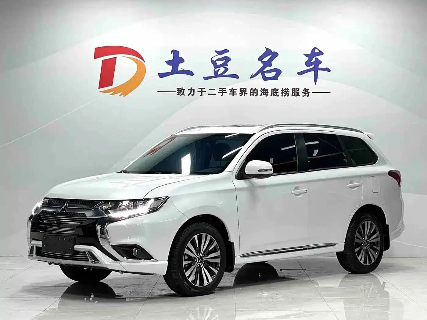 Outlander 2021 2.0L 2WD Enjoy Edition 5-seater — миниатюра 1