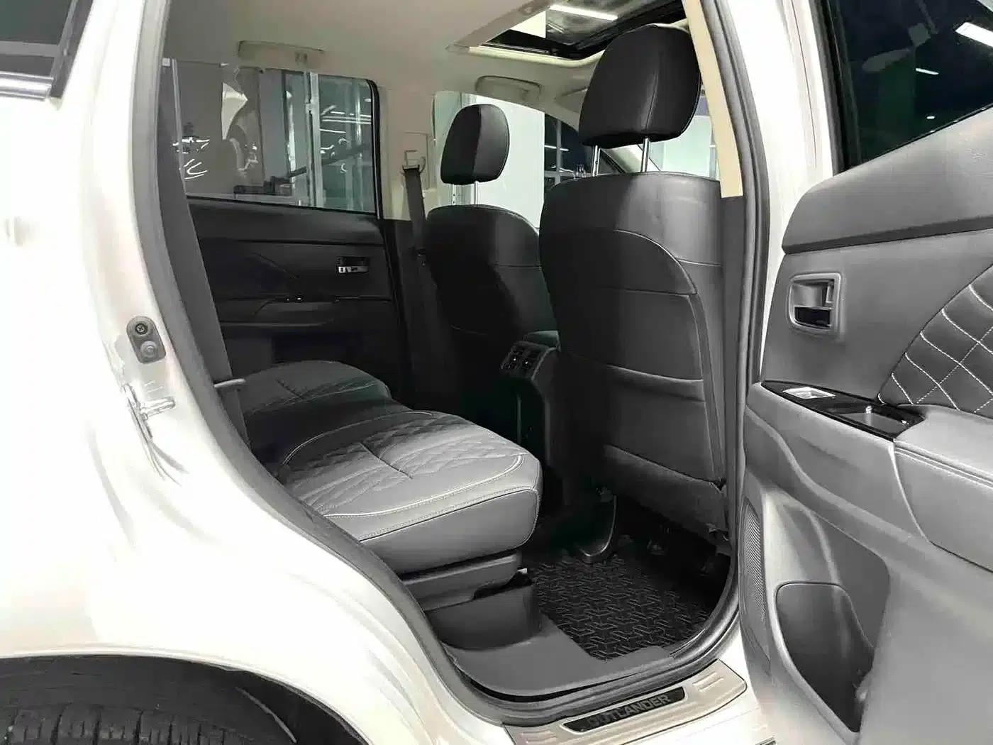 Outlander 2021 2.0L 2WD Enjoy Edition 5-seater — миниатюра 13
