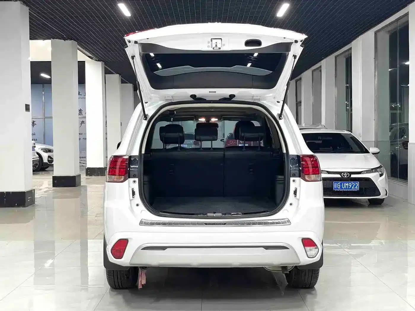 Outlander 2021 2.0L 2WD Enjoy Edition 5-seater — миниатюра 14
