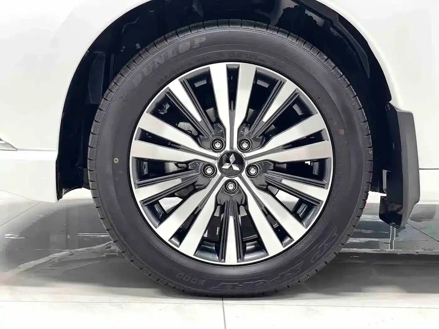 Outlander 2021 2.0L 2WD Enjoy Edition 5-seater — миниатюра 15