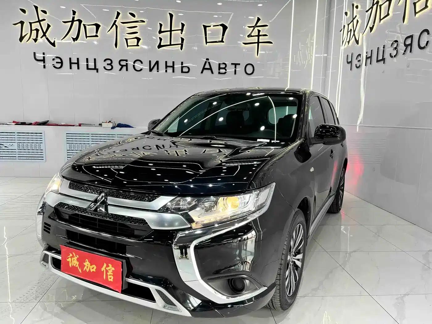 Outlander 2021 2.0L 2WD Comfortline 5-seater — миниатюра 1