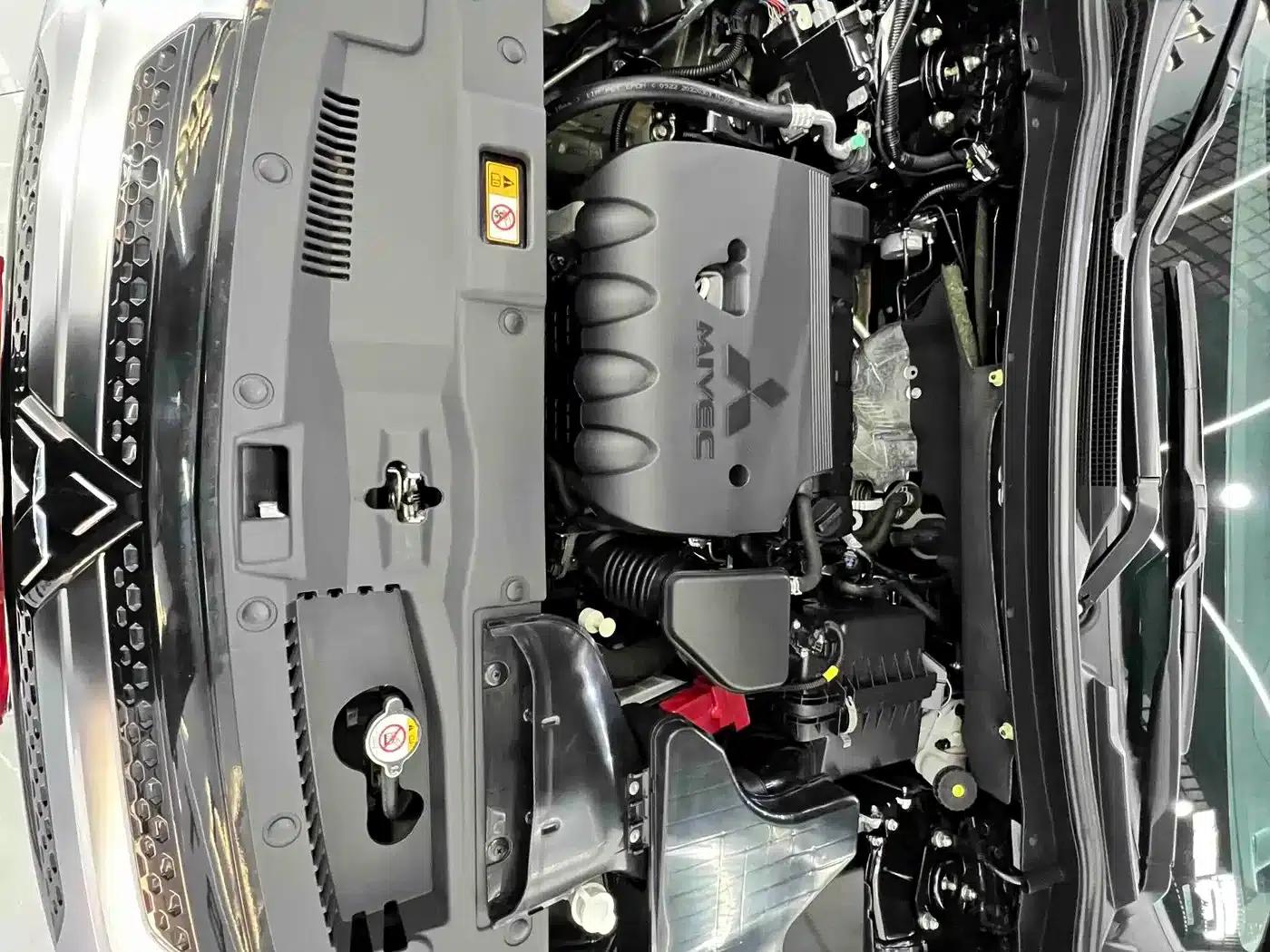 Outlander 2021 2.0L 2WD Comfortline 5-seater — миниатюра 18