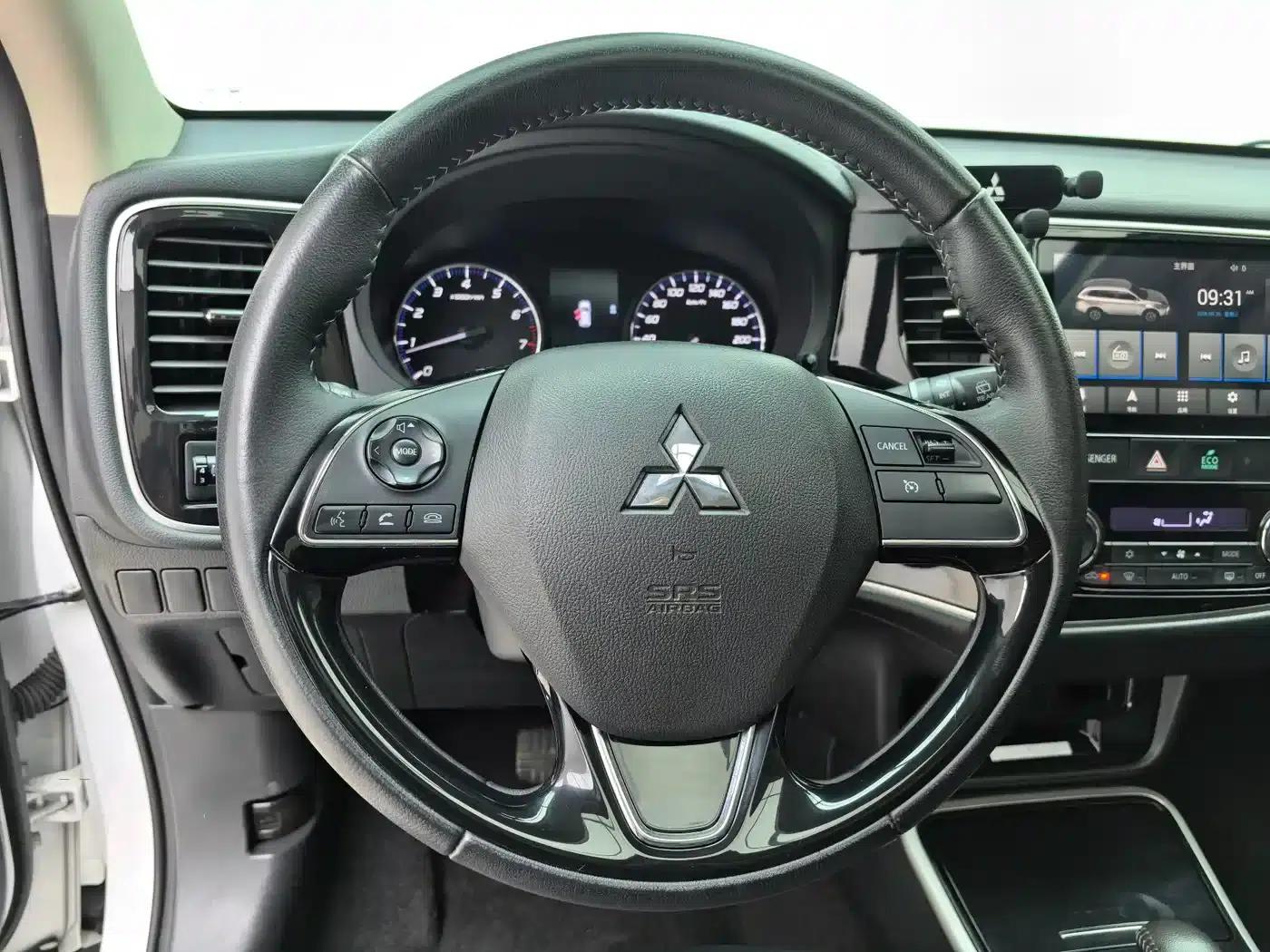 Outlander 2020 2.0L 2WD Enjoy Edition 5-seater — миниатюра 14