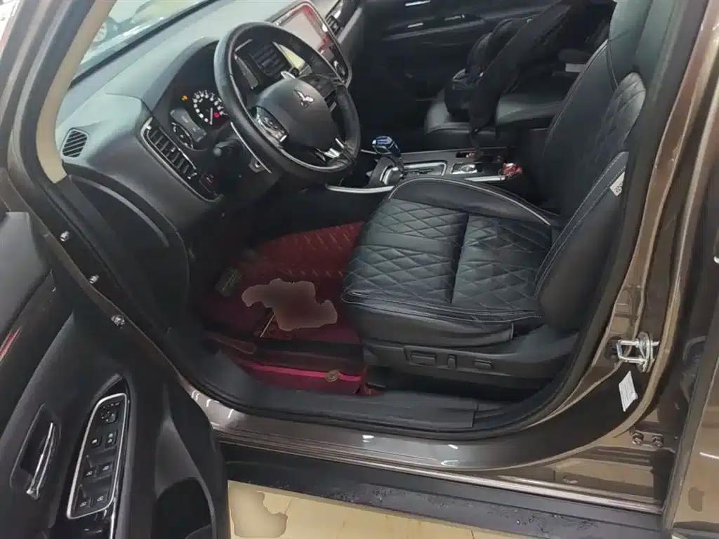 Outlander 2020 2.4L 4WD Luxury Edition 5-seater — миниатюра 15