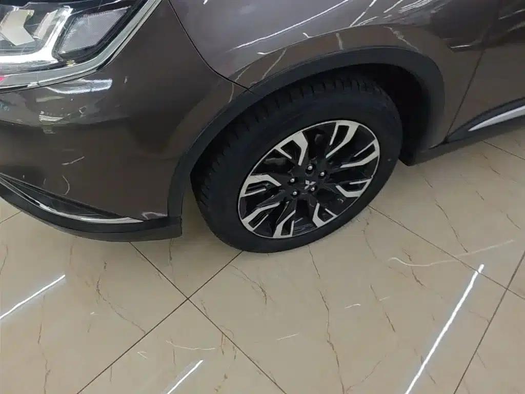 Outlander 2020 2.4L 4WD Luxury Edition 5-seater — миниатюра 23