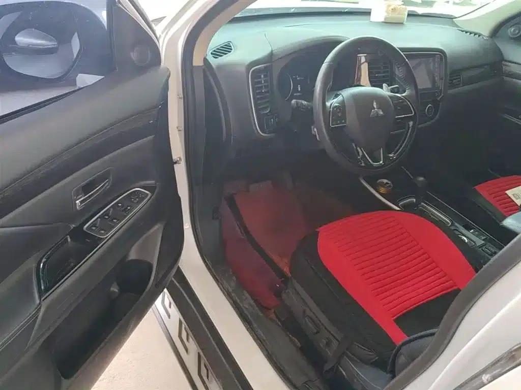 Outlander 2019 2.4L 4WD Enjoy Edition 7-seater National V Emission Standard — миниатюра 16