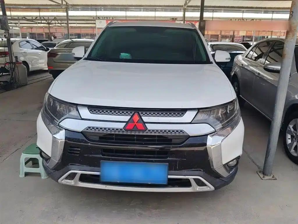 Outlander 2019 2.4L 4WD Enjoy Edition 7-seater National V Emission Standard — миниатюра 3