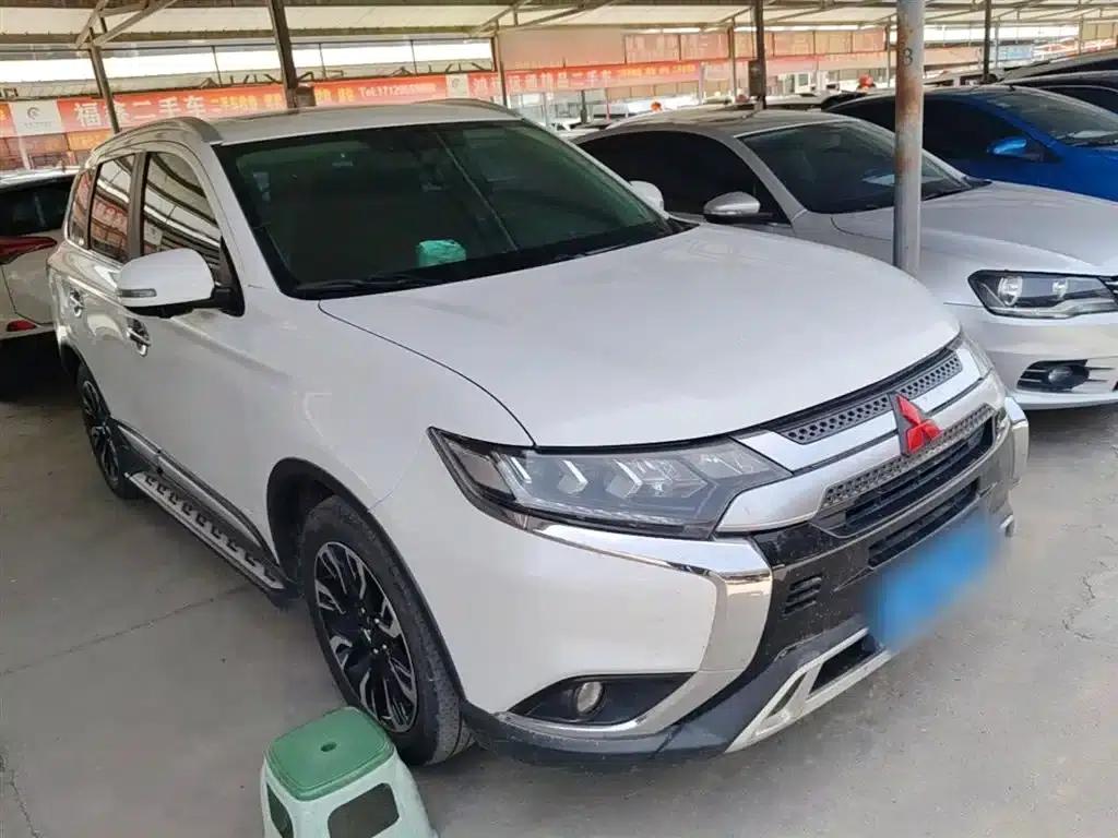 Outlander 2019 2.4L 4WD Enjoy Edition 7-seater National V Emission Standard — миниатюра 4